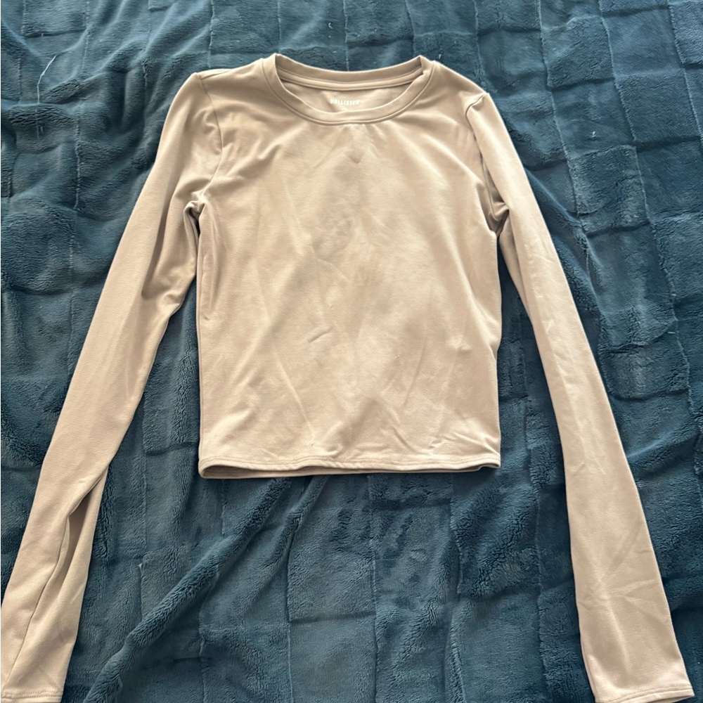 Hollister Women's Long Sleeve Cream Top